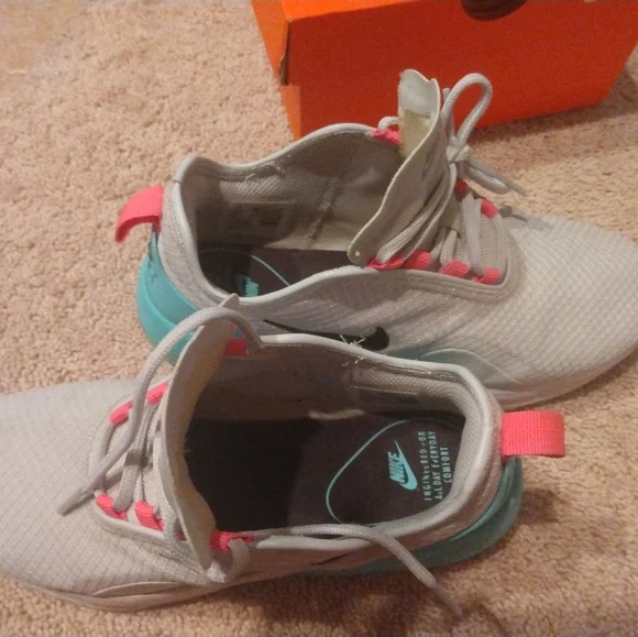 Nike Air - Picture 4 of 4